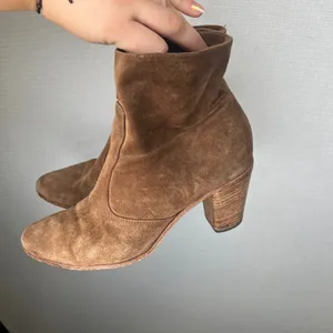 Alberto Fermani Brown Suede Ankle Boots Made in Italy Size 39 Block Heel Bootie thumbnail 3