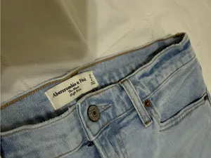 Abercrombie Mom Jeans thumbnail 2