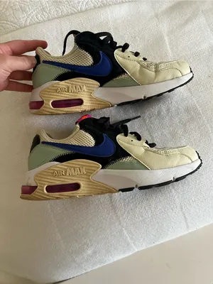 Nike Women's Cream, Black & Hot Pink air max thumbnail 2