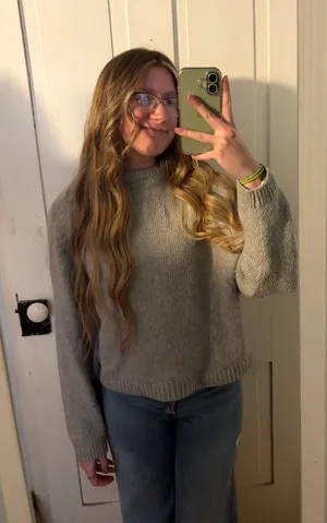 old navy gray sweater  thumbnail 1