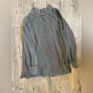 Free People "She's a Keeper" Tunic Sweater- Medium- Moon Grey thumbnail 9