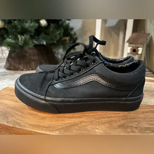 Vans Classic Black Women's Sneakers Lace Up Sz 6 Like New thumbnail 3