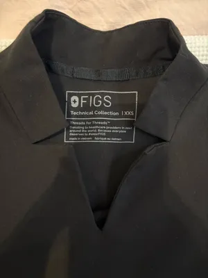Figs Black Scrubs Set thumbnail 4