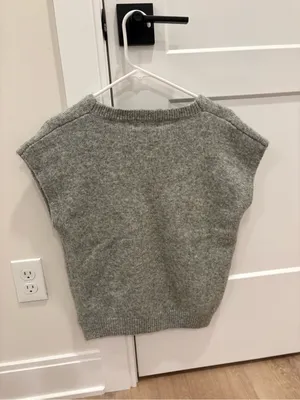 Evereve Grey V-neck Sweater Vest Size XS thumbnail 5