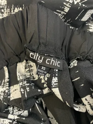 City Chic Abstract Dress Pants (XS) thumbnail 4