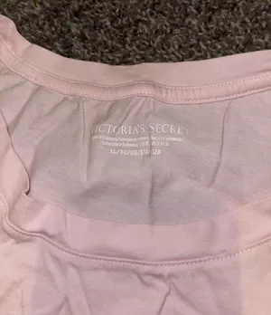 Victoria's Secret T-shirt thumbnail 3