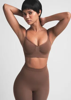 Skims sculpt bra  thumbnail 1