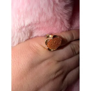 Vintage Style Goldstone Oval Statement Ring Gold Tone Heart Detail Sparkle Brown thumbnail 2