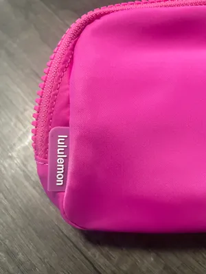Lululemon Everywhere Belt Bag, Sonic Pink thumbnail 5