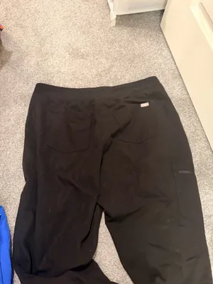FIGS Scrub Pants thumbnail 3