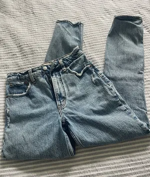 Abercrombie Skinny High-Rise Curve Love Jeans thumbnail 1