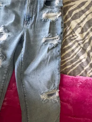 American Eagle Outfitters Light Blue Ripped Boyfriend Jeans thumbnail 3