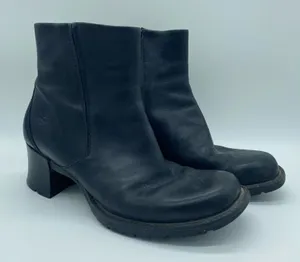 Timberland Alyse Black Leather Block Heel Ankle Boots Moto Y2K Women's size 7 thumbnail 1