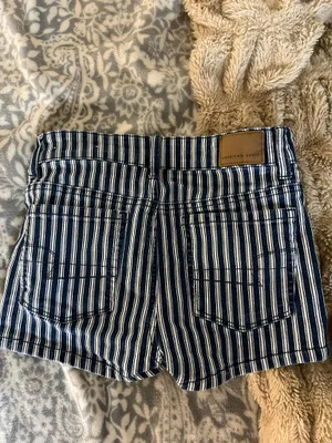 American eagle shorts thumbnail 2
