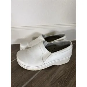 Klogs Womens Naples White Leather 9.5 Clog Nursing Shoes Closed Back Slip On thumbnail 3