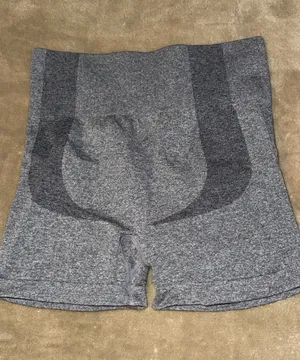 women’s high waisted scrunch shorts Silver Size M thumbnail 1