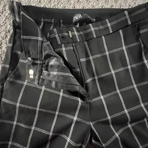 ZARA Women's Black White Windowpane Plaid Slim Ankle Dress‎ Pants Size XS thumbnail 5