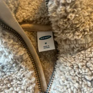 Old Navy Pullover hoodie thumbnail 4