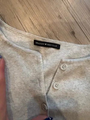 Brandy Melville Long Sleeve Top Crop thumbnail 2