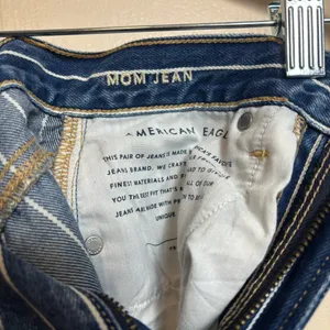 American Eagle Women’s Jeans Pinstripe Mom White Stripe 100% Cotton Blue Size‎ 2 thumbnail 7