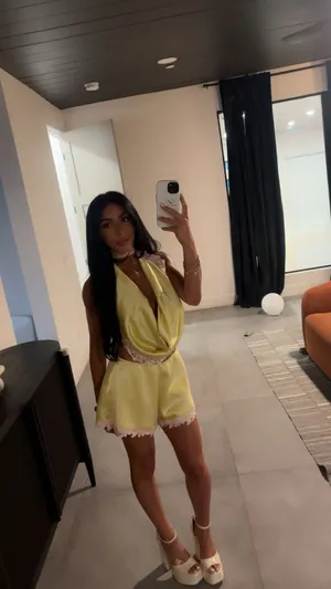Sorelle Boutique UK Halter Top thumbnail 2