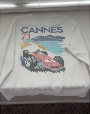 hollister crewneck thumbnail 2