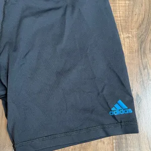 ‎Adidas medium shorts thumbnail 3