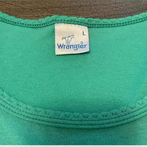Vintage Wrangler Women's Light Green Scoop Neck Short Sleeve Tee Size M/L thumbnail 2