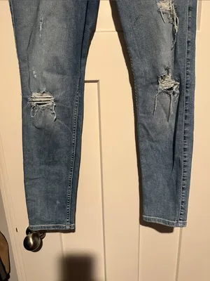 Guess Cropped Distressed Light Blue Women’s Jeans thumbnail 3