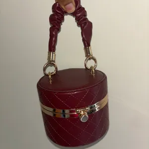 Mini Quilted Round Bag with Scrunchie Handle 👜 Red thumbnail 4