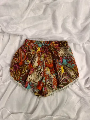 Boho Chic Shorts with Pom Pom Trim Brown Size M thumbnail 6