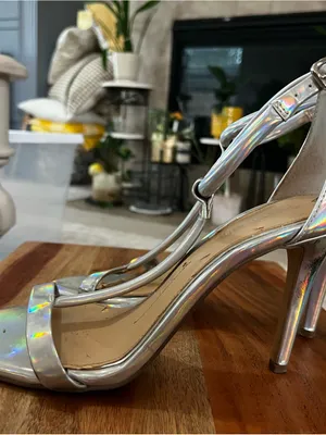 Gianni Bini Silver Hologram T-Strap High Heel Sandals Sz 6.5 thumbnail 3