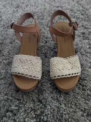 American Eagle NWT  Wedge Sandals thumbnail 2