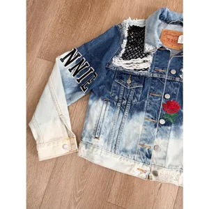 Levi’s Custom Distressed Denim Jacket Rose Patch Bleach Wash Women’s Small thumbnail 3