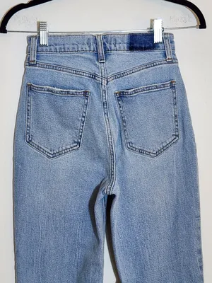 Abercrombie & Fitch Light Wash Ultra High Rise Ankle Straight Jeans Size 0 thumbnail 6