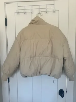 Amazon Puffer Jacket Cropped thumbnail 2