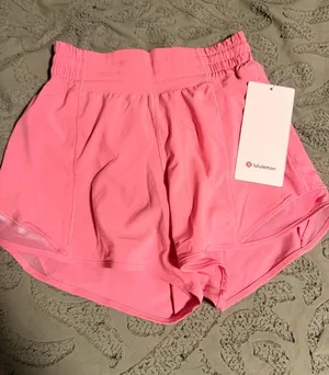 Lululemon Hot Hot Shorts thumbnail 1