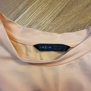 Peach crop top  thumbnail 3