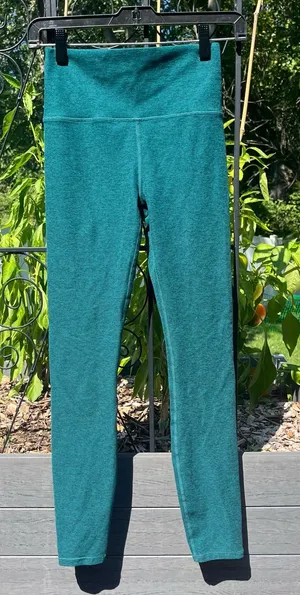 Vuori Clean Elevation 7/8 Mid Rise Leggings Moss Heather Size XS 25” Inseam thumbnail 1
