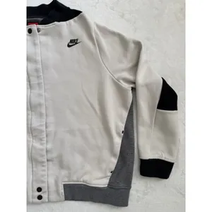 Nike SB Youth XLarge Gray Crewneck Sweatshirt Camo Swoosh Fleece Pullover thumbnail 3