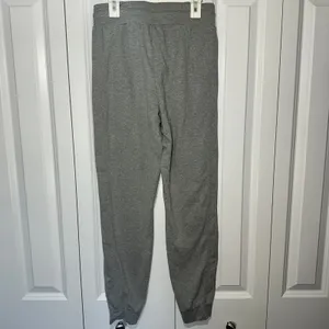 Fabletics Cloud Jersey Joggers Women Small Gray Drawstring Lounge Gym Pockets thumbnail 4