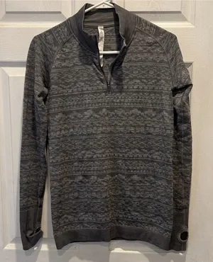 Lululemon Rest Less‎ 1/4 Zip Gray Jacquard Geometric Pullover Thumbholes Size 8 thumbnail 1