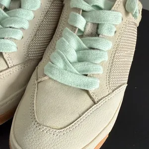 Dolce Vita Cream and Silver Women's Sneakers Sz‎ 6 thumbnail 8