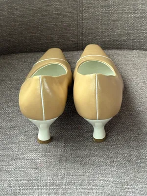 Salvatore Ferragamo Cap Toe Heels Shoes 9.5 thumbnail 3
