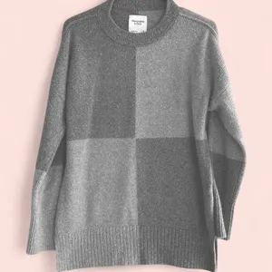 Womens Abercrombie & Fitch Oversized Fluffy Pattern Crewneck Sweater Grey Medium thumbnail 1