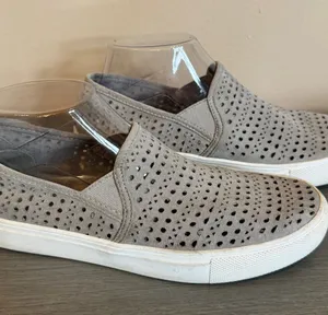 Steve Madden Shoes Womens 7.5 Odonna Loafer Gray Perforated Casual Comfort Flats thumbnail 1