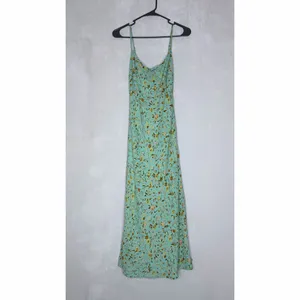Hello Molly California Dreaming Green Midi Dress thumbnail 4