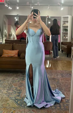 Sherri Hill Prom Gown thumbnail 1