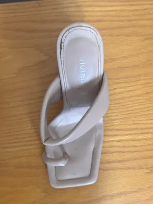 Nude heels Tan Size 7.5 thumbnail 3