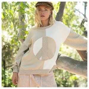 POL Women's Cream and Tan Peace Graphic Sweatshirt thumbnail 2